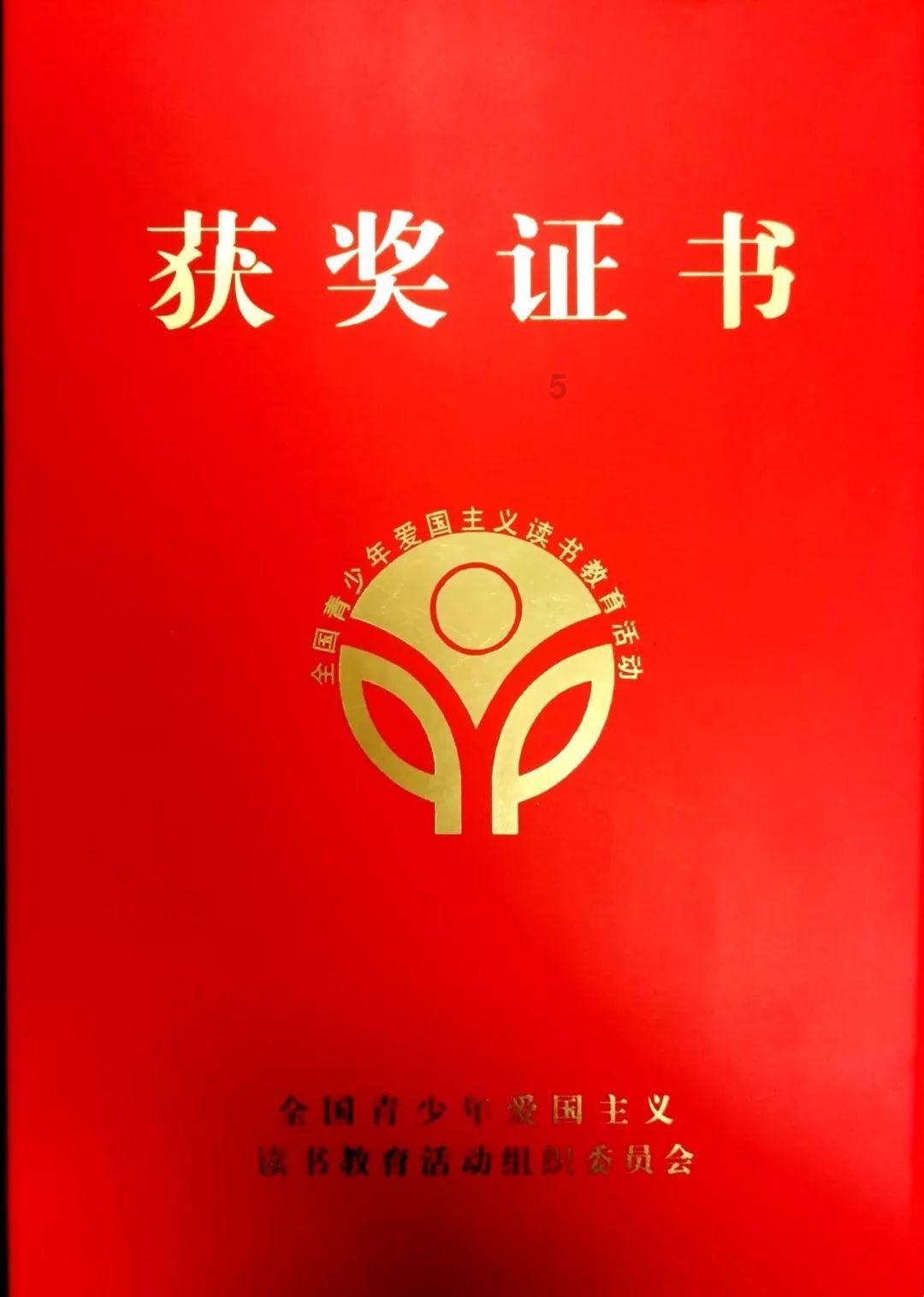 为什么现在年轻人都愿意花钱养宠物？游戏画面